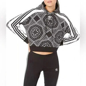 Adidas kaleidoscope bandanna oversized cropped hoodie pullover sweatshirt small
